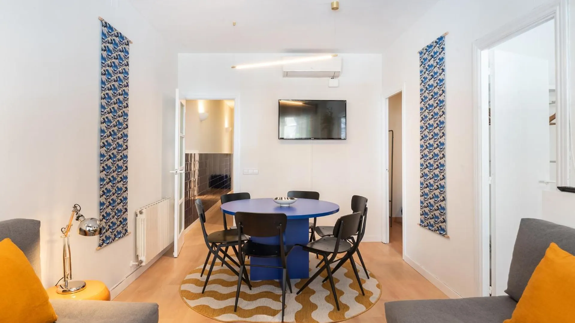 Spacious And Comfortable Apt In The City Center Βαρκελώνη