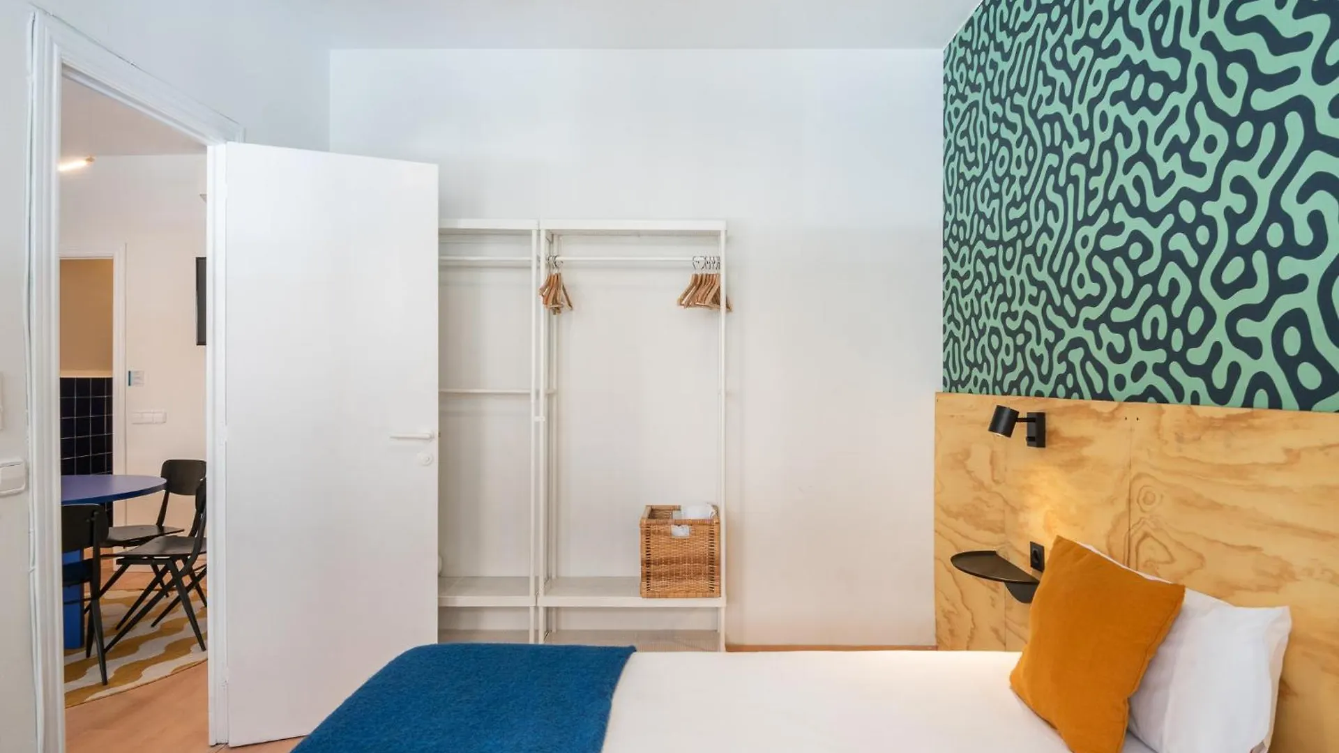 Spacious And Comfortable Apt In The City Center Barcelona Apartment