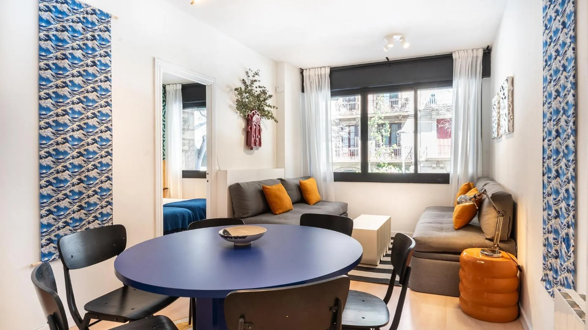 Spacious And Comfortable Apt In The City Center Barcelona