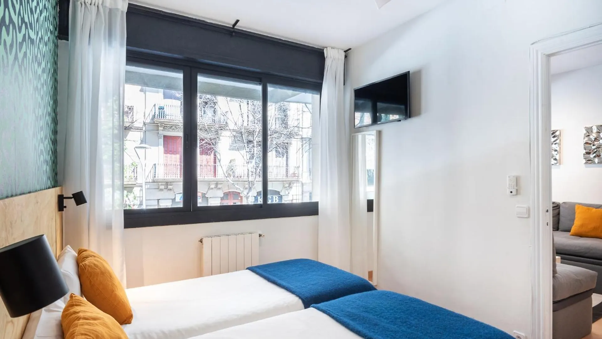 Apartment Spacious And Comfortable Apt In The City Center Barcelona Spain